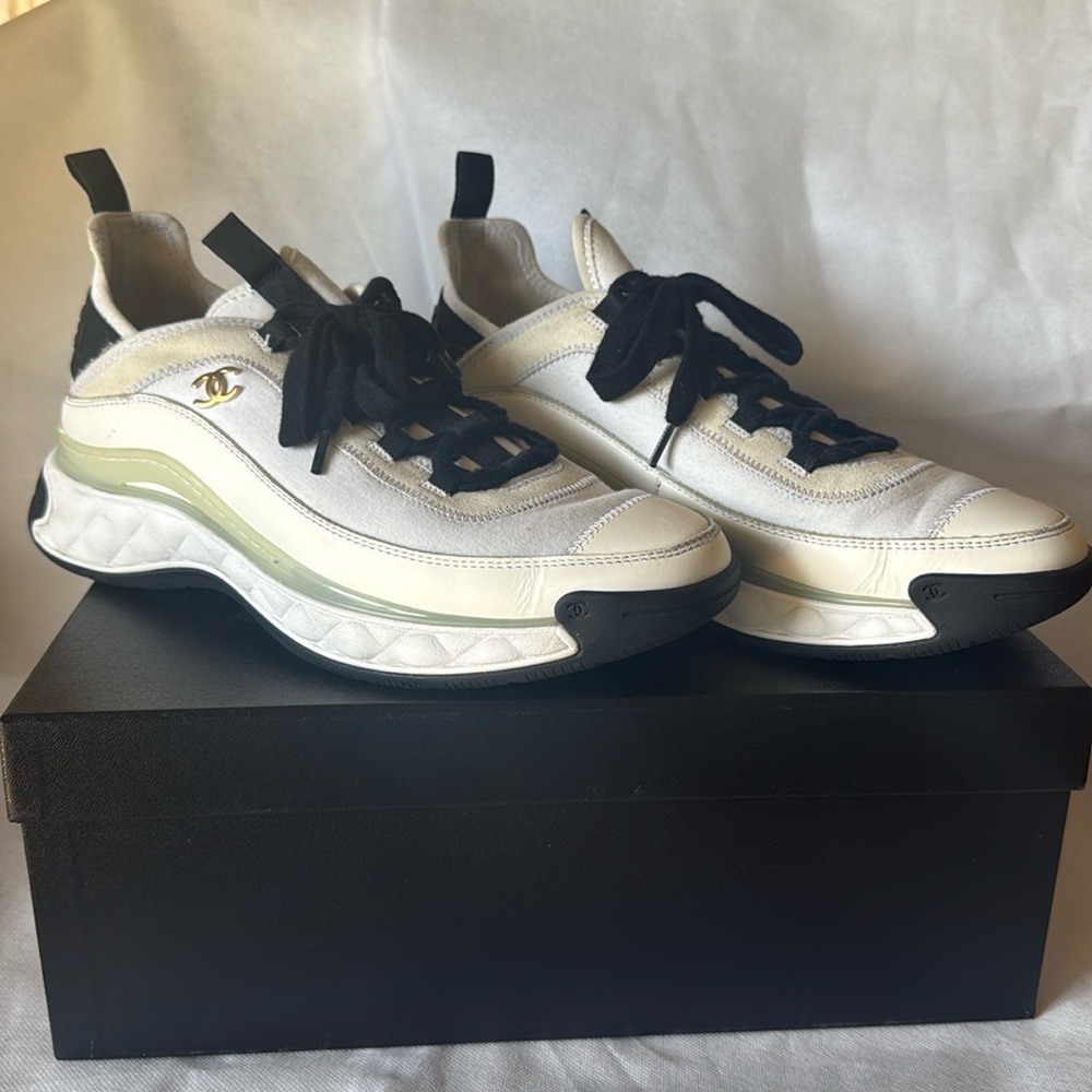 Women’s Chanel sneakers